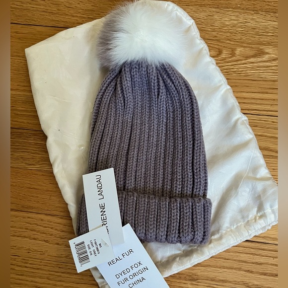 Ribbed Knit Hat with Genuine Fox Fur Pom-Pom, NWT by Adrienne Landau, Grey - Picture 4 of 6